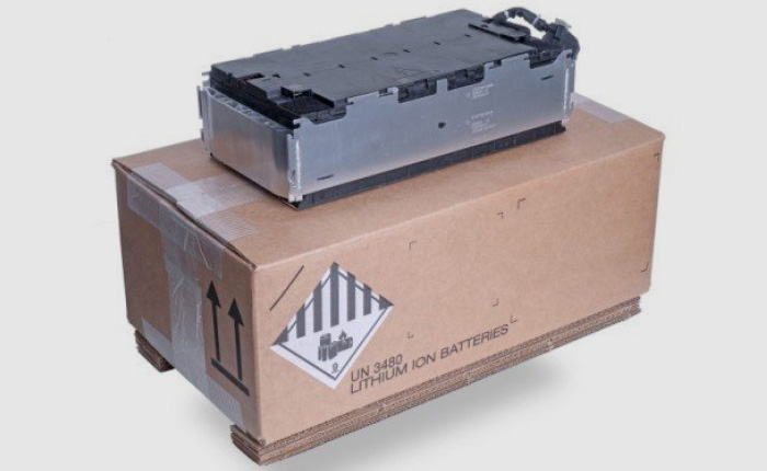 Dangerous goods packaging for car battery Gefahrgutverpackung Batterie